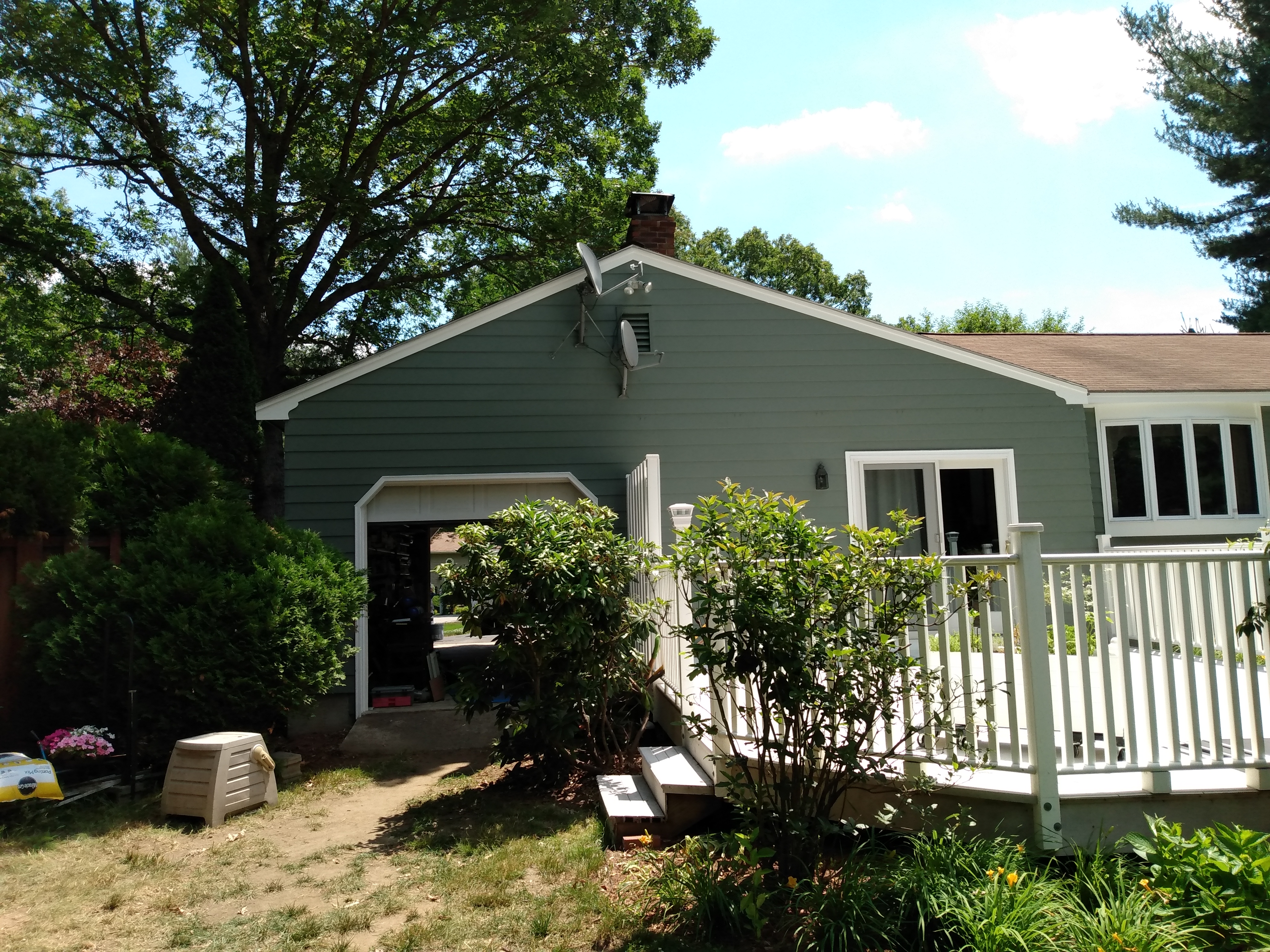 Londonderry, NH Ranch Style Home Complete Exterior Repaint